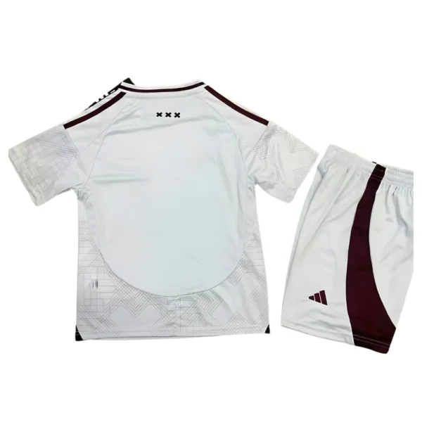 q5fnpaol7xtygufl5bwg Ajax 3de Set 2024/25 Kids