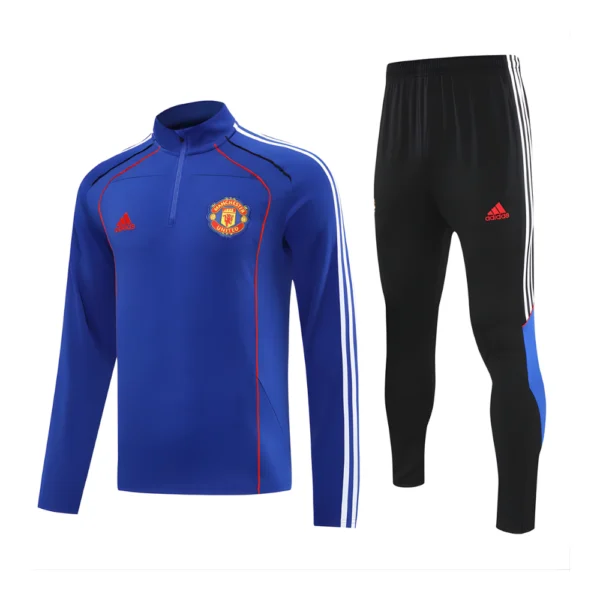 3 Manchester United Trainingspak 2025/26