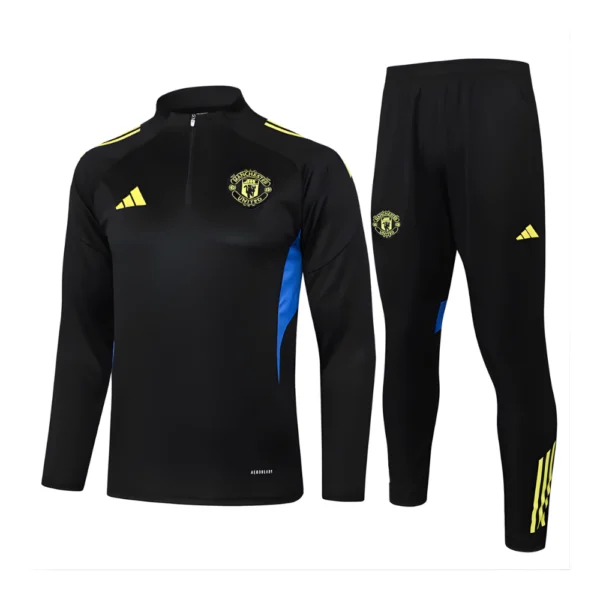 4 Manchester United Trainingspak 2025/26
